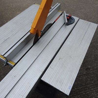 Lot 378 - An RSTS12 Record Power saw bench