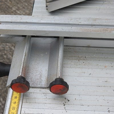 Lot 378 - An RSTS12 Record Power saw bench