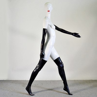 Lot 542 - A life size shop mannequin, 180hcm