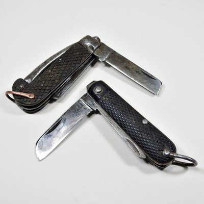 Lot 211 - Two mid 20th century military issue penknives (2)