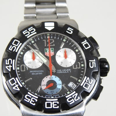 Lot 74 - A modern Tag Heuer steel cased gentleman's diver's wristwatch