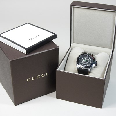 Lot 100 - A modern Gucci steel cased Dive wristwatch