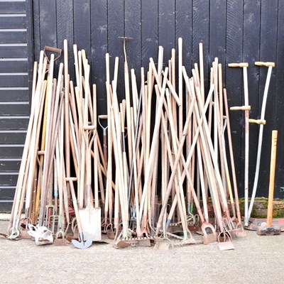 Lot 255 - A large collection of gardening hand tools