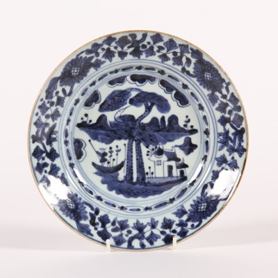 Lot 328 - A Chinese blue and white porcelain dish,...