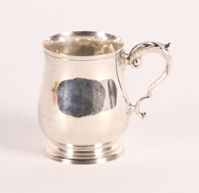 Lot 423 - An Elizabeth II silver tankard, of bellied...