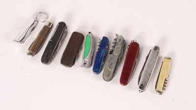 Lot 399 - A collection of ten various penknives