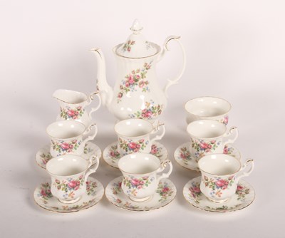 Lot 479 - A Royal Albert Moss Rose pattern six place...