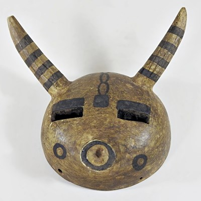 Lot 41 - An African zoomorphic carved wooden and...