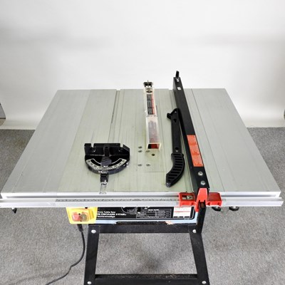 Lot 66 - A Delta electric circular table saw