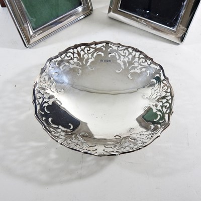 Lot 121 - A silver bon-bon dish, of pierced circular...