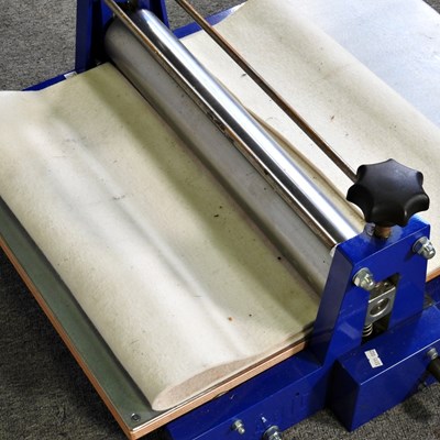 Lot 566 - A Big Presse artist's roller printing press,...