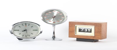 Lot 49 - A collection of three mantel clocks, 1970s, to...