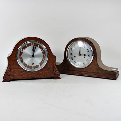 Lot 523 - An early 20th century eight day mantel clock...