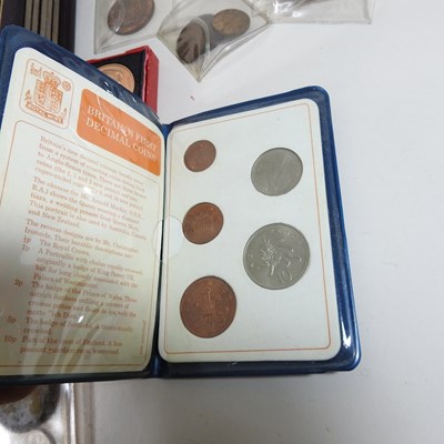Lot 140 - A collection of coins and banknotes