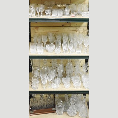 Lot 162 - A collection of crystal