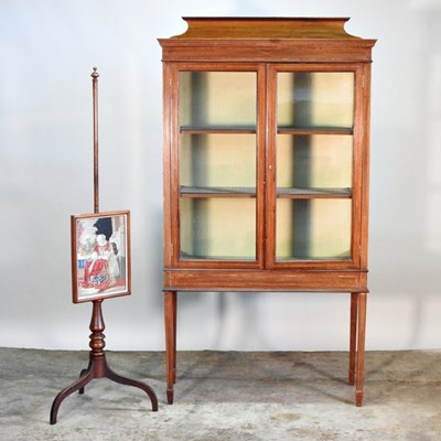 Lot 199 - An Edwardian mahogany and inlaid display...