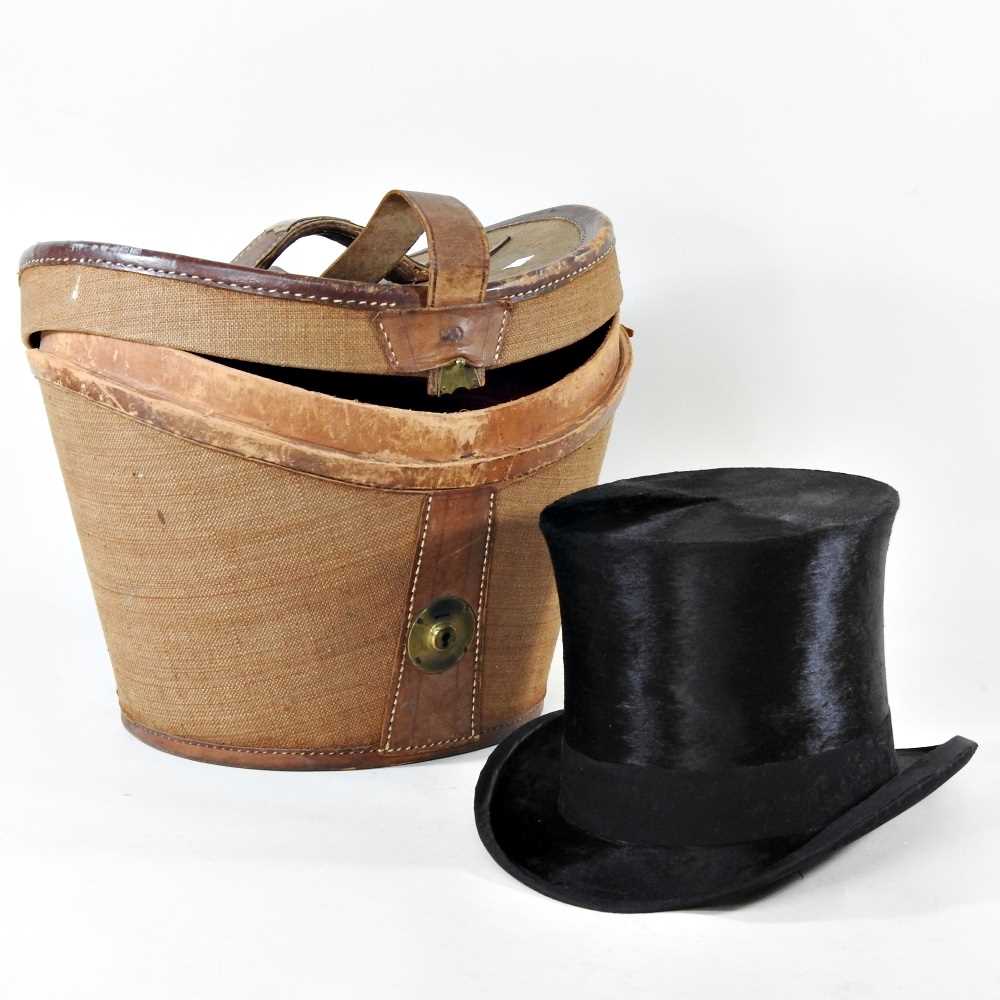Lot 4 - An early 20th century top hat, by William