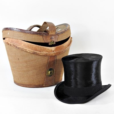 Lot 4 - An early 20th century top hat, by William...