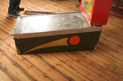 Lot 382 - A Williams Soccer pinball machine, circa 1960s,...