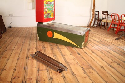 Lot 382 - A Williams Soccer pinball machine, circa 1960s,...