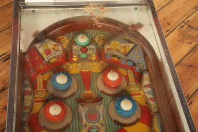 Lot 382 - A Williams Soccer pinball machine, circa 1960s,...
