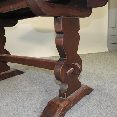 Lot 575 - An early 20th century oak refectory table