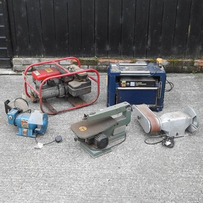 Lot 334 - A petrol generator