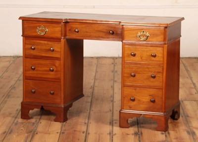 Lot 372 - A mahogany desk, 19th century, h71 x 43 x 105cm