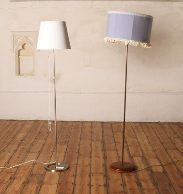 Lot 292 - A modern standard lamp and another