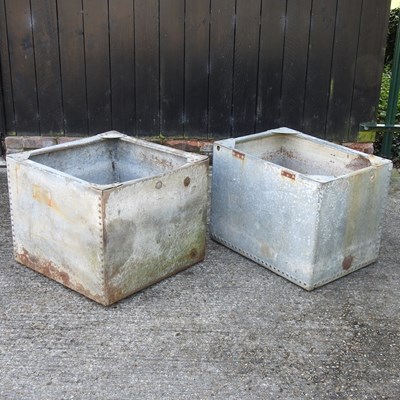 Lot 339 - A galvanised water tank