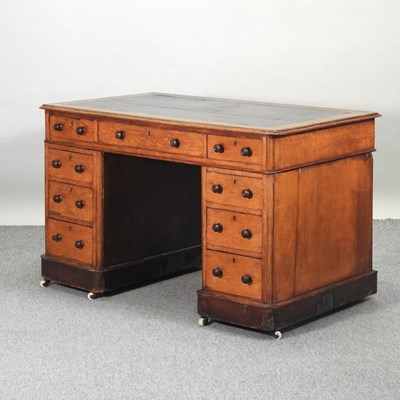 Lot 591 - A Victorian oak pedestal desk
