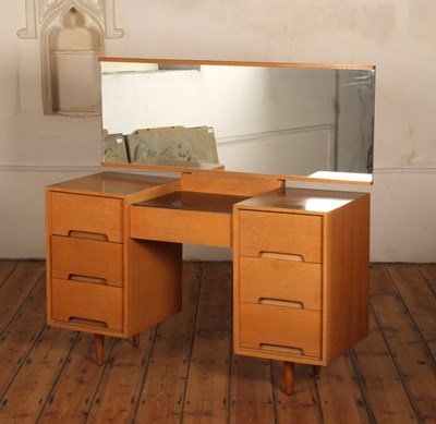 Lot 379 - A Stag oak dressing table
