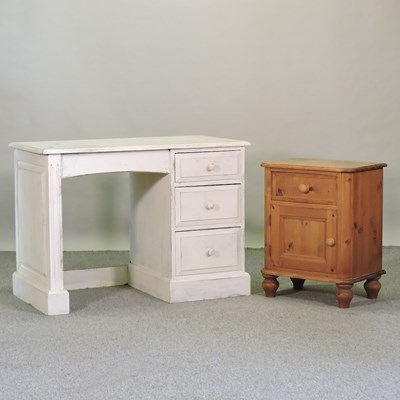 Lot 386 - A white painted pine desk