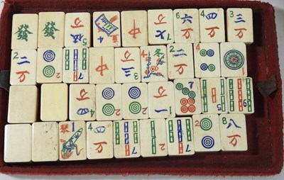 Lot 160 - A vintage mahjong set