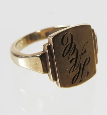 Lot 99 - A 9 carat gold signet ring, engraved with...