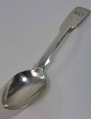 Lot 58 - A matched set of six Victorian silver teaspoons