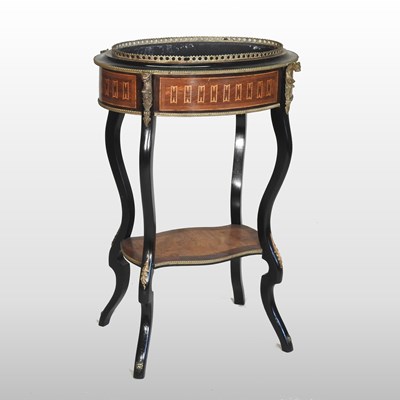 Lot 517 - A 19th century French parquetry jardiniere stand