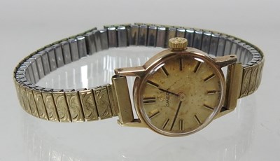 Lot 34 - A 9 carat gold cased Omega ladies' wristwatch,...