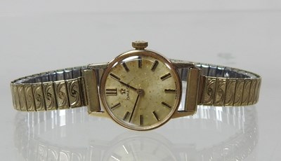 Lot 34 - A 9 carat gold cased Omega ladies' wristwatch,...
