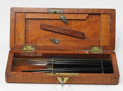 Lot 62 - A part set of Victorian surgeon's knives