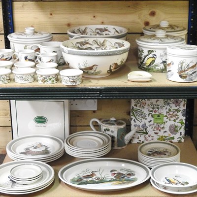 Lot 236 - A Portmeirion Birds of Britain part dinner service