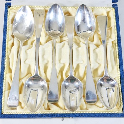 Lot 133 - A near set of six 19th century silver teaspoons