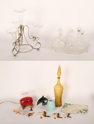 Lot 411 - An assortment of ceramics and glassware,...