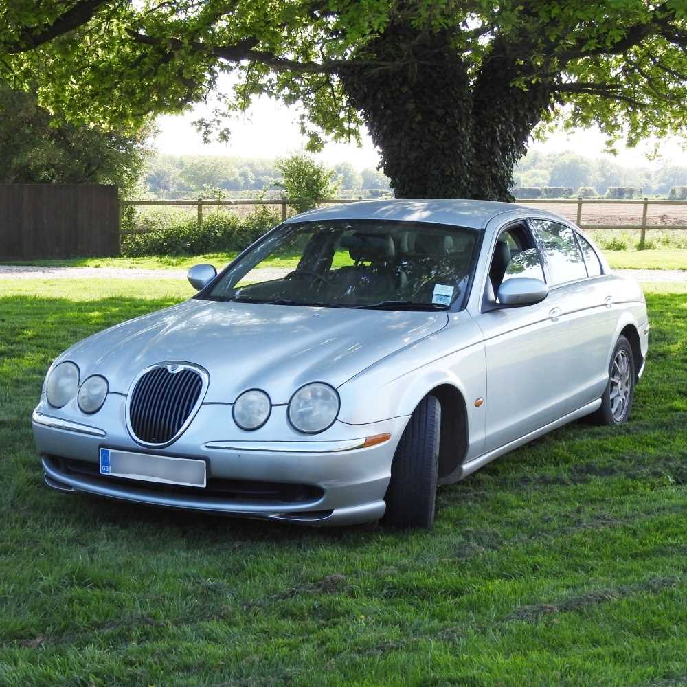 Lot 3 - A Jaguar S type, 2004, silver, petrol, V6 auto,...