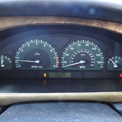 Lot 3 - A Jaguar S type, 2004, silver, petrol, V6 auto,...