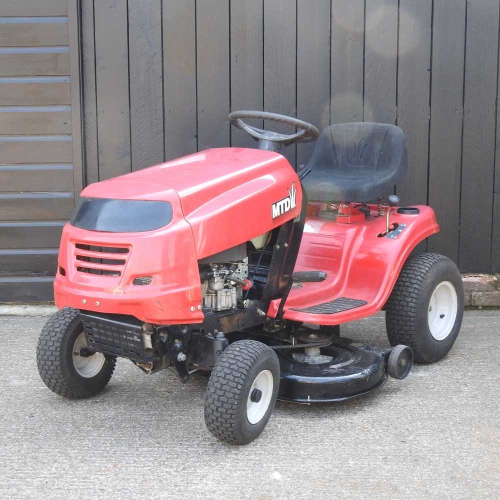 Lot 2 - A Mountfield MTD petrol ride on lawn mower