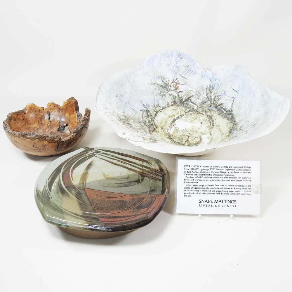 Lot 74 - Peta Luckly, contemporary, an Art pottery bowl,...