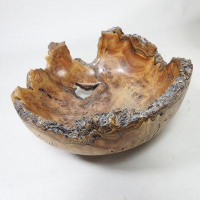 Lot 74 - Peta Luckly, contemporary, an Art pottery bowl,...