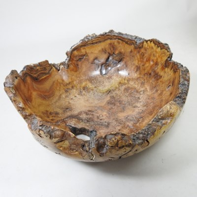 Lot 74 - Peta Luckly, contemporary, an Art pottery bowl,...
