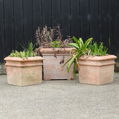 Lot 315 - A pair of terracotta planters